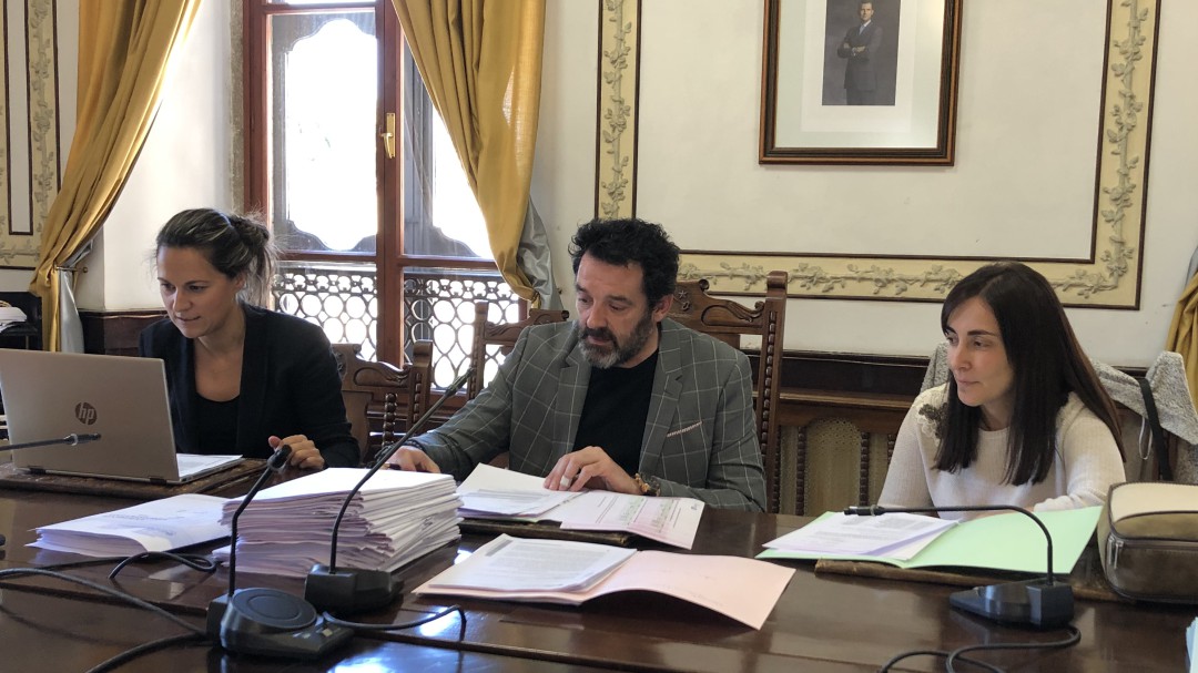 El alcalde asegura que la residencia de mayores del municipio abrirá en junio