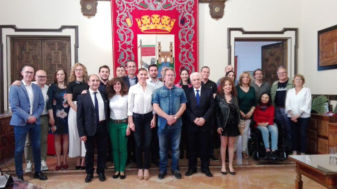 Los concejales de la corporación municipal posan para la foto de este mandato 2015-2019 Los concejales de la corporación municipal posan para la foto de este mandato 2015-2019