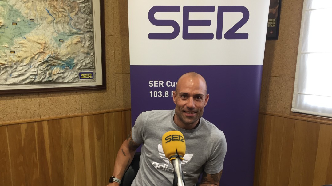 Láinez meditó dimitir pero un "vestuario comprometido" le frenó