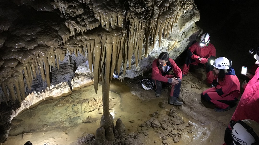Onís: de las simas a las cumbres