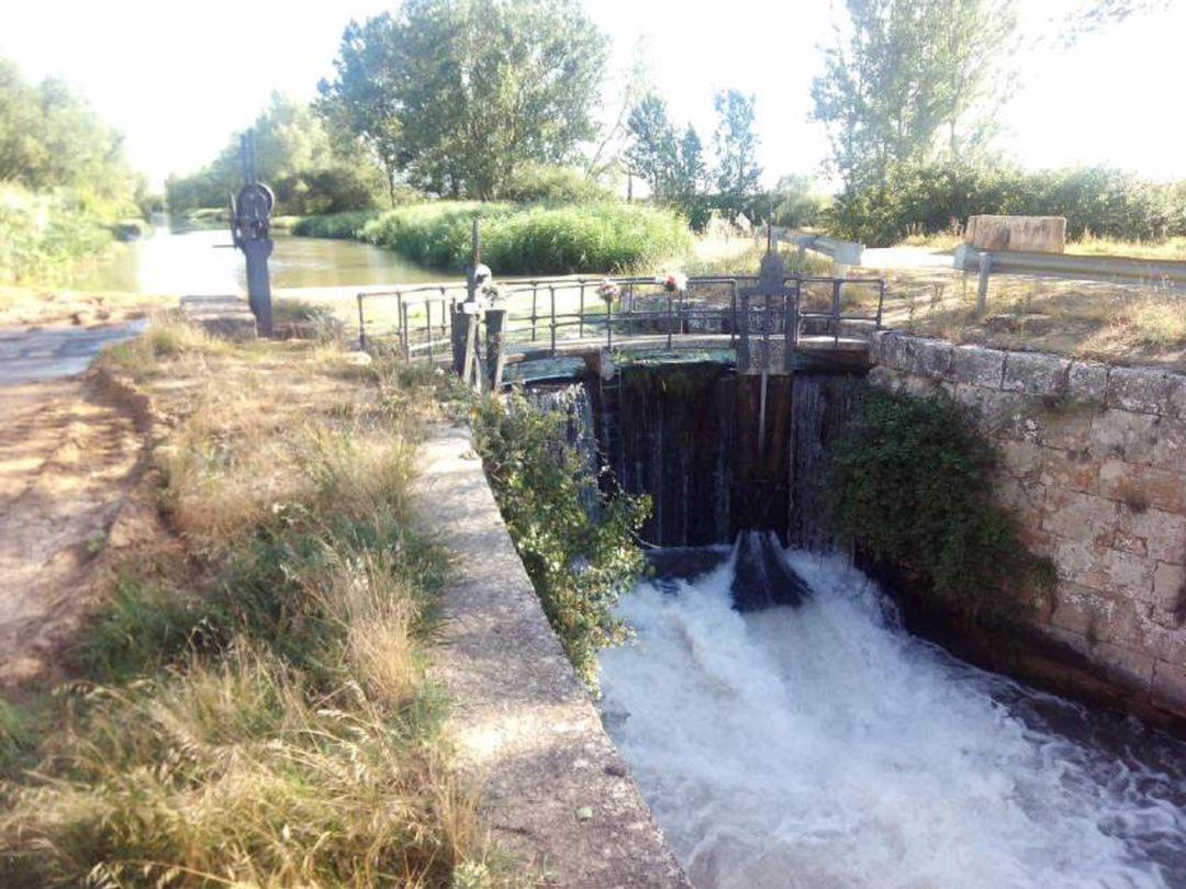 Esclusa 13 del Canal de Castilla en Palencia Esclusa 13 del Canal de Castilla en Palencia