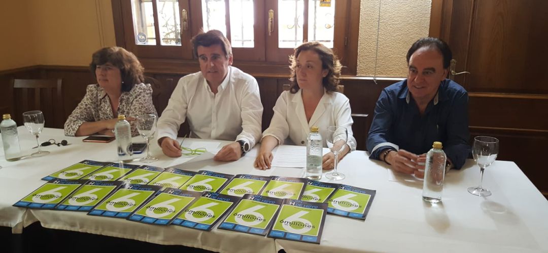 Unidos por Hoyo, IU Podemos, Ciudadanos y PSOE en rueda de prensa conjunta Unidos por Hoyo, IU Podemos, Ciudadanos y PSOE en rueda de prensa conjunta