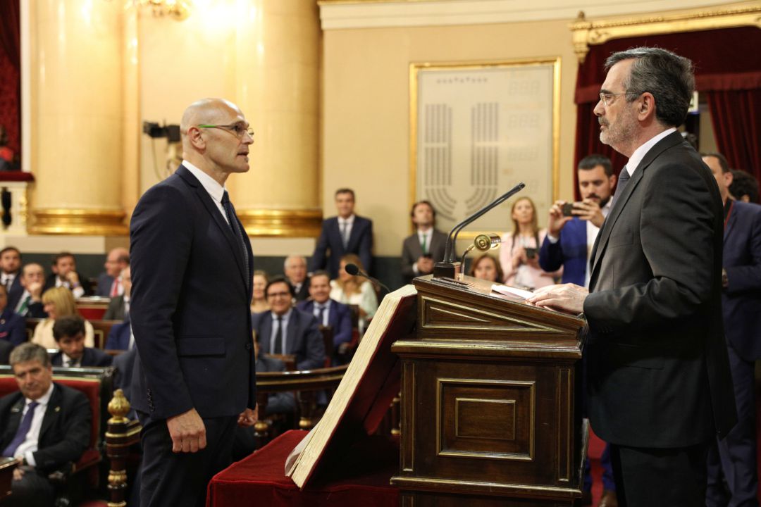 Raül Romeva y Manuel Cruz durante la Sesión Constitutiva del Senado Raül Romeva y Manuel Cruz durante la Sesión Constitutiva del Senado
