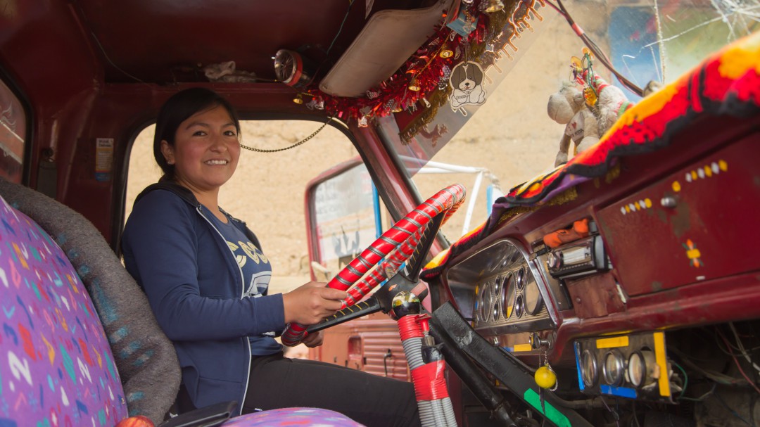 "Belleza", el camión que desafía el machismo en Perú