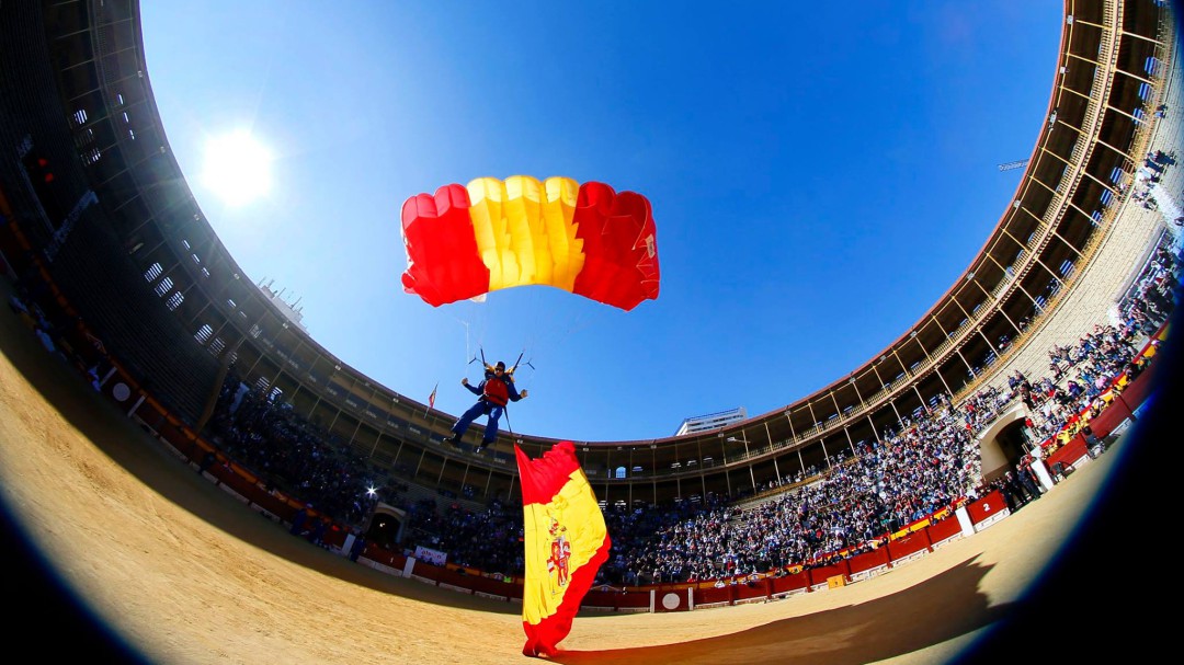 'Pluma Eli', la mejor paracaidista de precisión de España