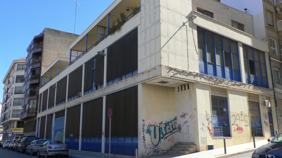La Generalitat firma la compraventa del edificio de Correos para el Centro de Diseño y Moda del Calzado