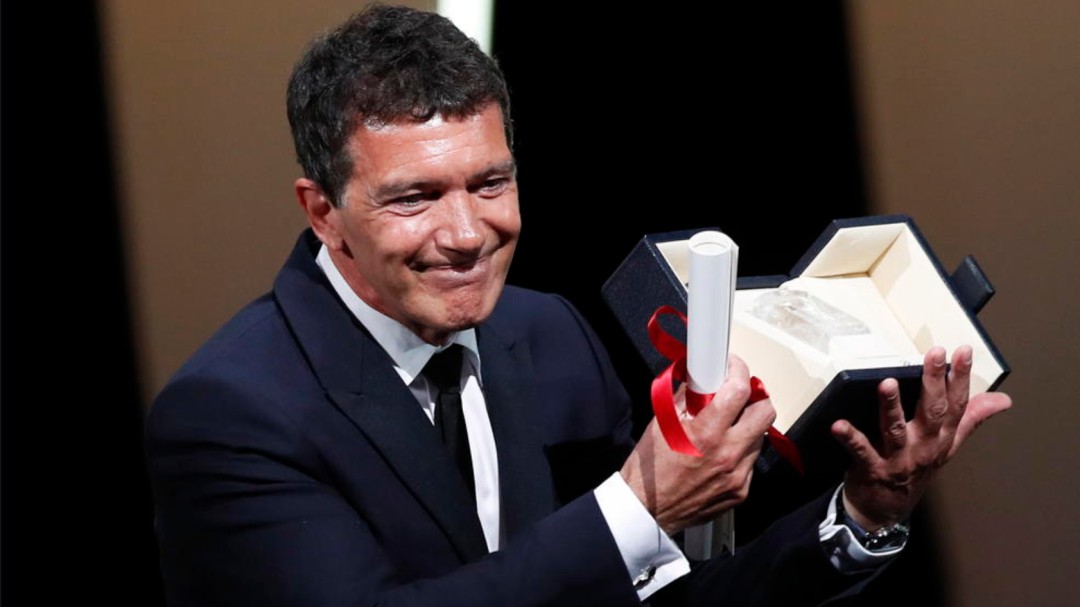 Banderas, mejor actor en la gran noche de 'Parásitos'