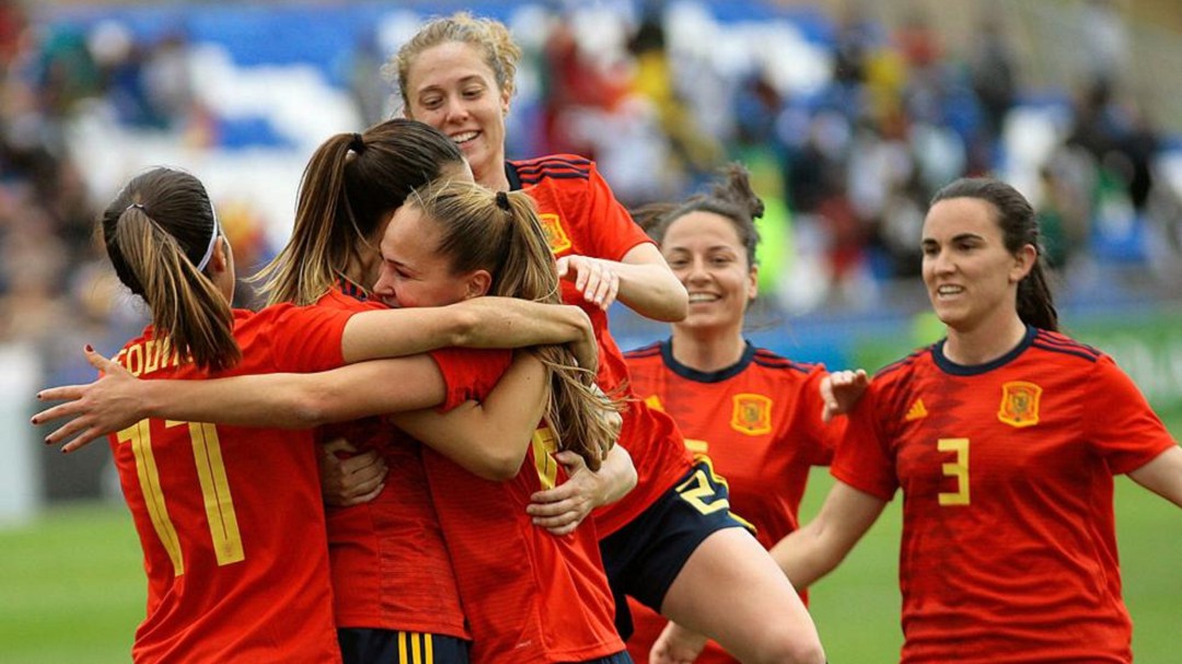 Patri Guijarro regresa en el amistoso ante Canadá que acabó sin goles