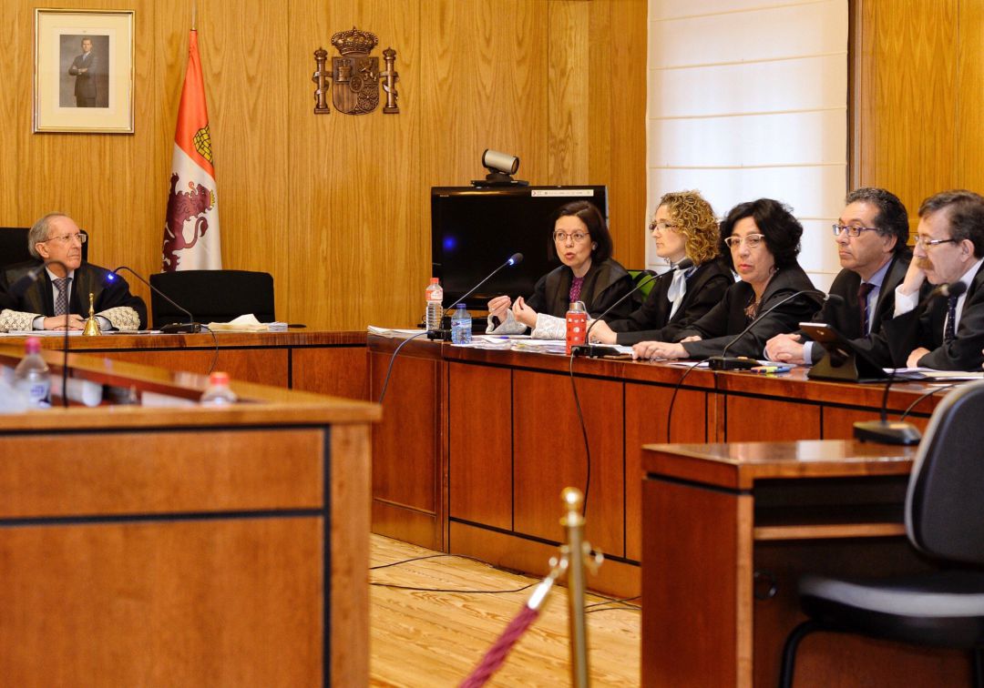 El Jurado declara culpables de asesinato a Roberto y Davinia
