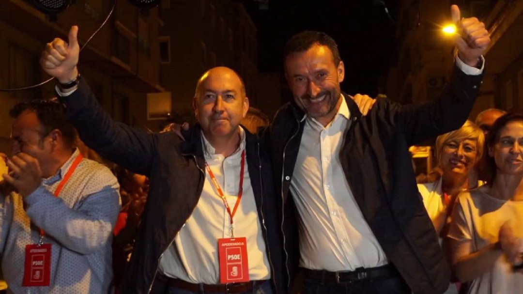 PSOE y PP se reparten las grandes ciudades