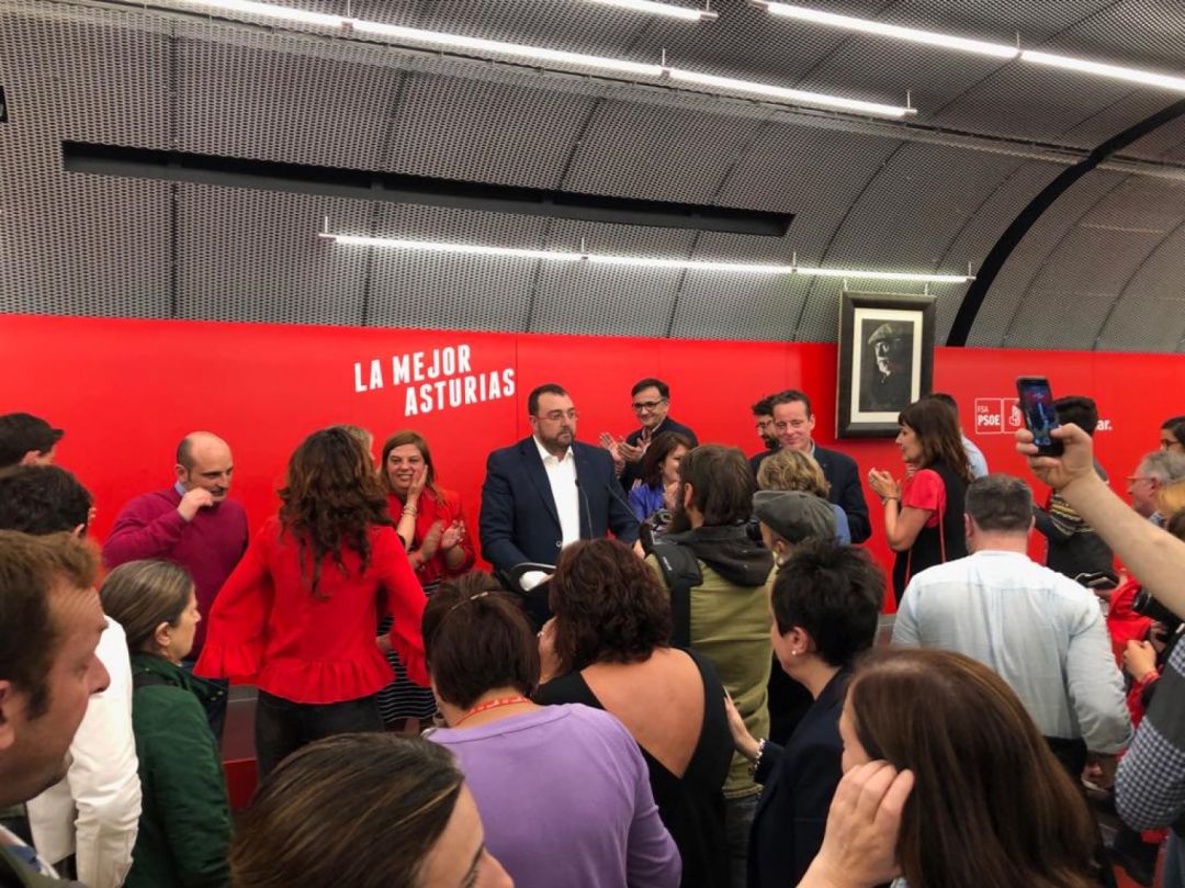 Los socialistas reconocían este domingo que el resultado mejora, con mucho, sus expectativas más optimistas. Los socialistas reconocían este domingo que el resultado mejora, con mucho, sus expectativas más optimistas.