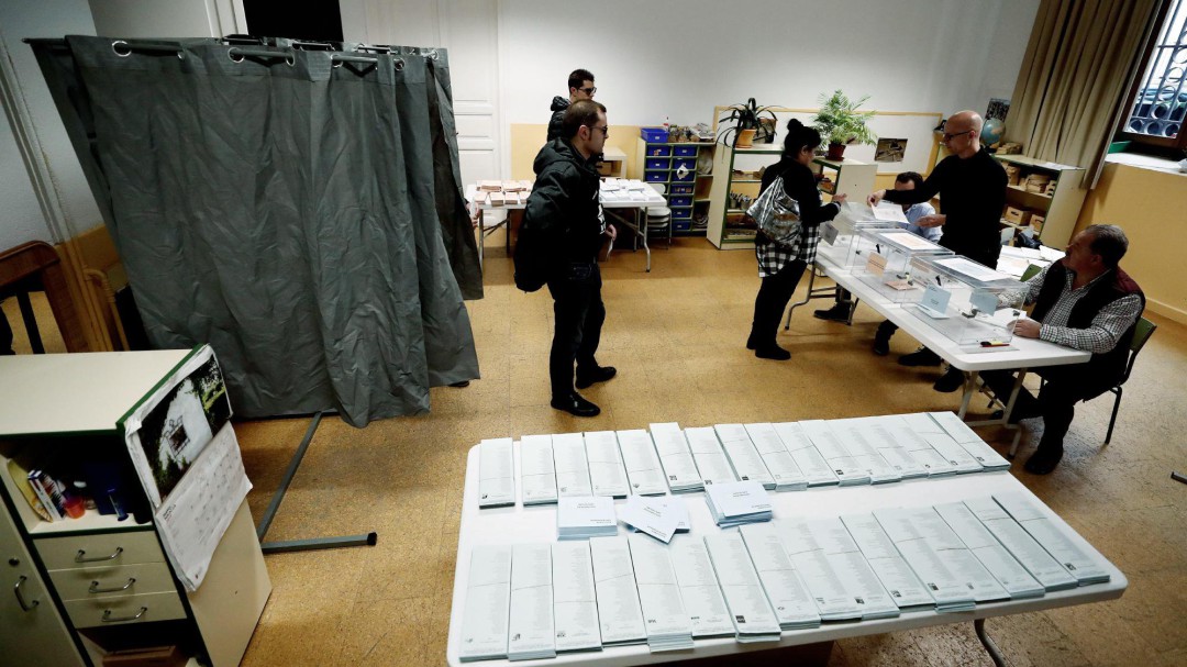 El PSE-EE gana las elecciones municipales en Eibar y Ermua