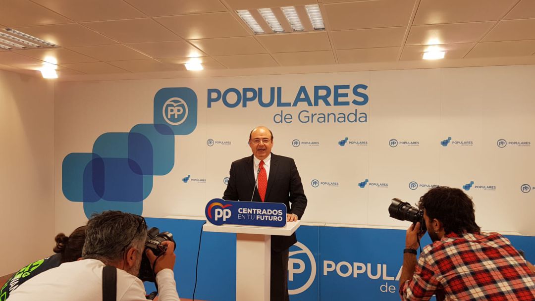 Sebastián Pérez, candidato del PP a alcaldía de Granada, celebra los resultados de las elecciones municipales Sebastián Pérez, candidato del PP a alcaldía de Granada, celebra los resultados de las elecciones municipales