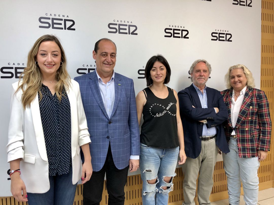 Rocío Gil (Ciudadanos), Vicente Montañez (Vox), Lucía Beamud (Compromís), Emiliano García (PSPV-PSOE) y Mª José Ferrer Sansegundo (PP) Rocío Gil (Ciudadanos), Vicente Montañez (Vox), Lucía Beamud (Compromís), Emiliano García (PSPV-PSOE) y Mª José Ferrer Sansegundo (PP)