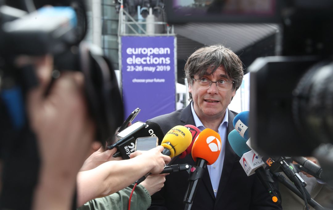 El Parlamento Europeo impide a Carles Puigdemont recoger su acreditación El Parlamento Europeo impide a Carles Puigdemont recoger su acreditación
