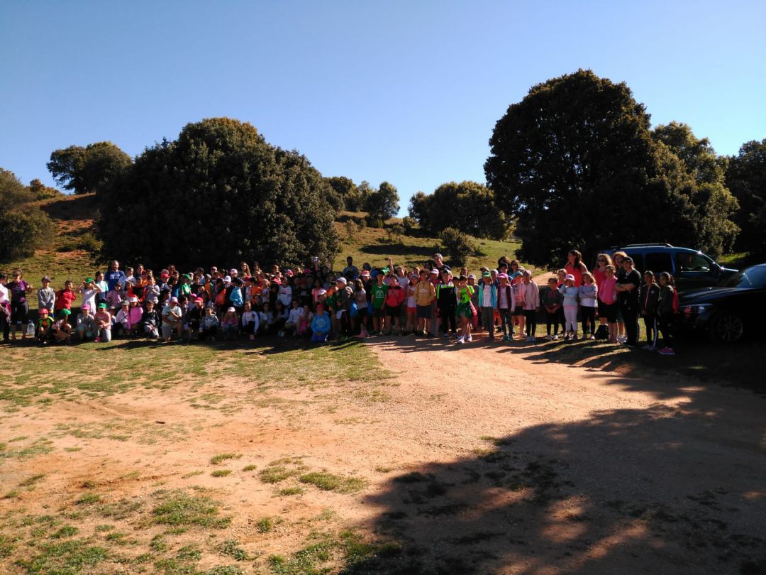 Los niños y niñas con sus profesores se han reunido en Caleruega desde primera hora de la mañana Los niños y niñas con sus profesores se han reunido en Caleruega desde primera hora de la mañana
