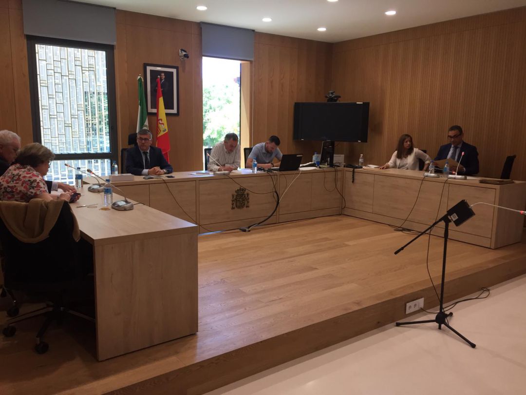La Junta electoral de zona, en la revisión que se ha iniciado esta mañana. La Junta electoral de zona, en la revisión que se ha iniciado esta mañana.