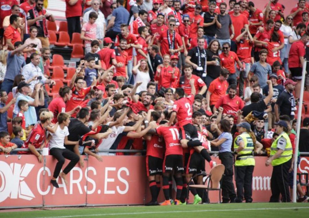 El Mallorca quiere llegar a los 18000 aficionados de media en Son Moix El Mallorca quiere llegar a los 18000 aficionados de media en Son Moix
