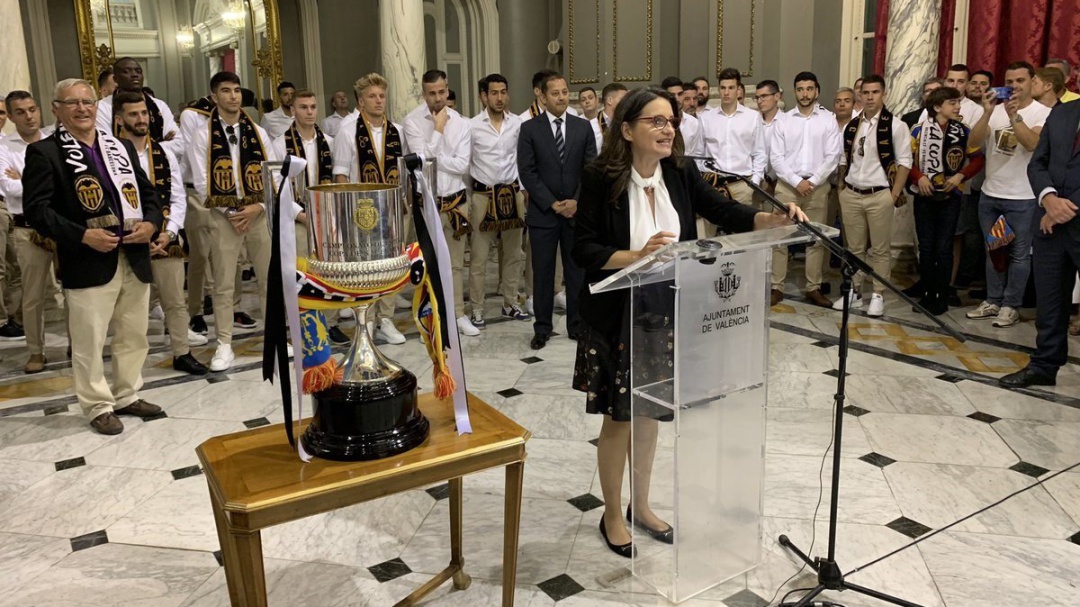 Polémica por el discurso de Oltra en la fiesta del Valencia CF