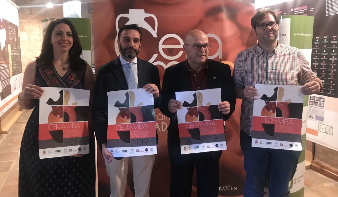 Autoridades presentes durante la presentación de Ceramiba. Autoridades presentes durante la presentación de Ceramiba.