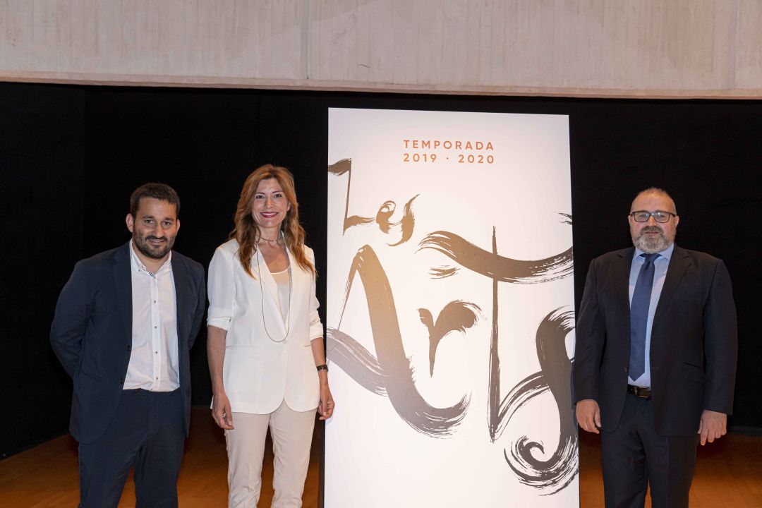 Vicent Marzà, conseller de Cultura en funciones, Susana Lloret, presidenta del patronato, y Jesús Iglesias, director artístico de Les Arts Vicent Marzà, conseller de Cultura en funciones, Susana Lloret, presidenta del patronato, y Jesús Iglesias, director artístico de Les Arts