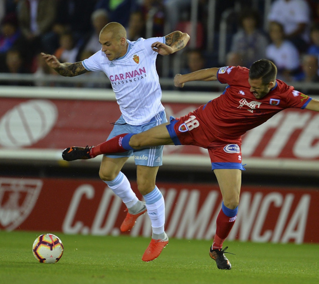 Pombo, en un lance del partido de la primera vuelta jugado en Los Pajaritos Pombo, en un lance del partido de la primera vuelta jugado en Los Pajaritos