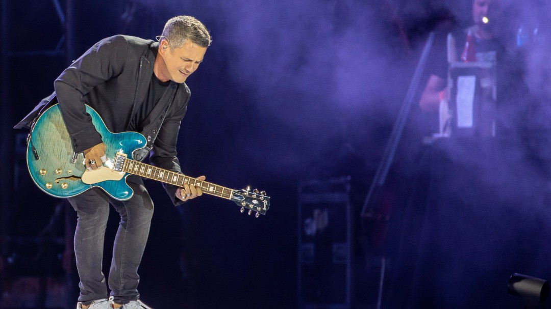 Alejandro Sanz triunfa en Sevilla