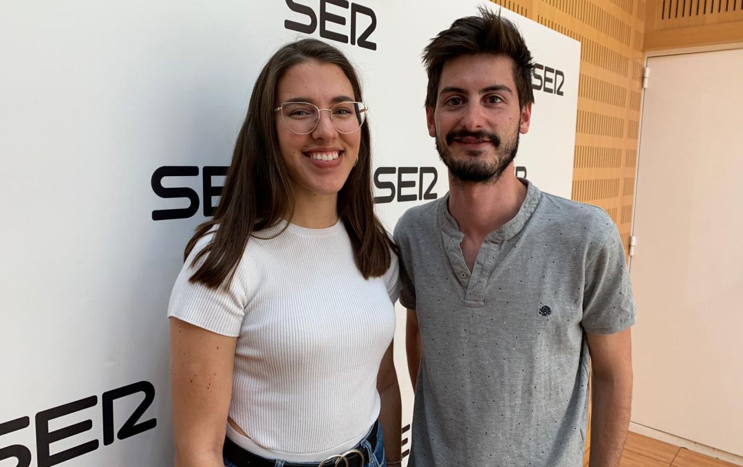 José Antonio Valera (director) y Celia Muñoz (actriz) en los estudios de Radio Murcia para hablar del estreno de 'Las cosas absurdas que pensamos y no decimos' José Antonio Valera (director) y Celia Muñoz (actriz) en los estudios de Radio Murcia para hablar del estreno de 'Las cosas absurdas que pensamos y no decimos'
