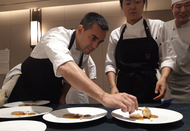 Paolo Casagrande, durante la cena. Paolo Casagrande, durante la cena.