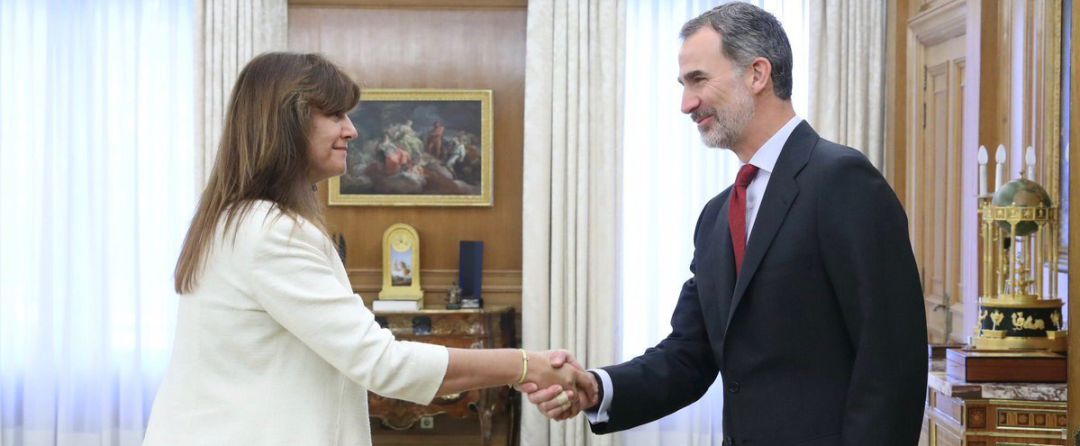 Felipe VI recibe a la representante de Junts per Catalunya, Laura Borràs. Felipe VI recibe a la representante de Junts per Catalunya, Laura Borràs.