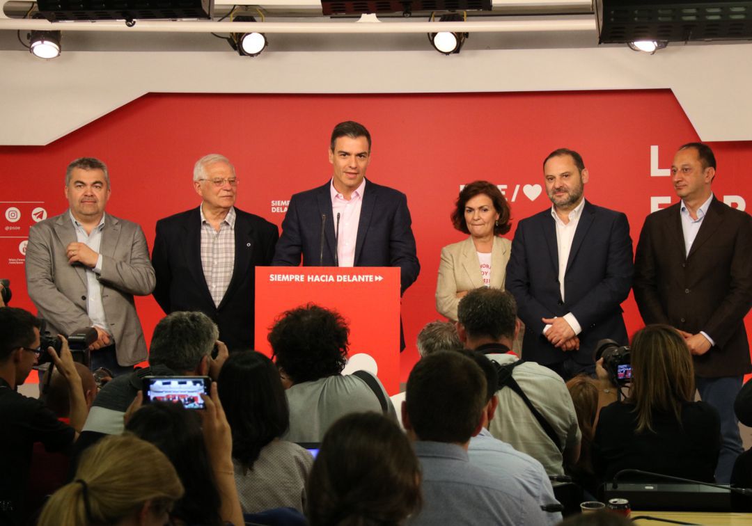 El presidente del Gobierno en funciones comparece tras los resultados electorales del 26-M El presidente del Gobierno en funciones comparece tras los resultados electorales del 26-M