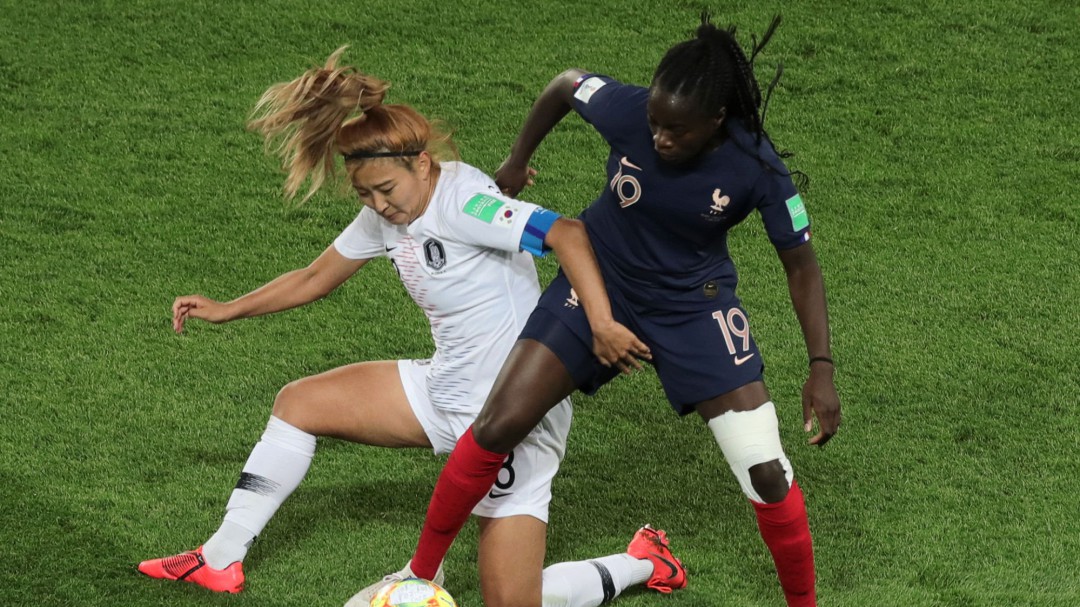 Francia estrena el Mundial con goleada