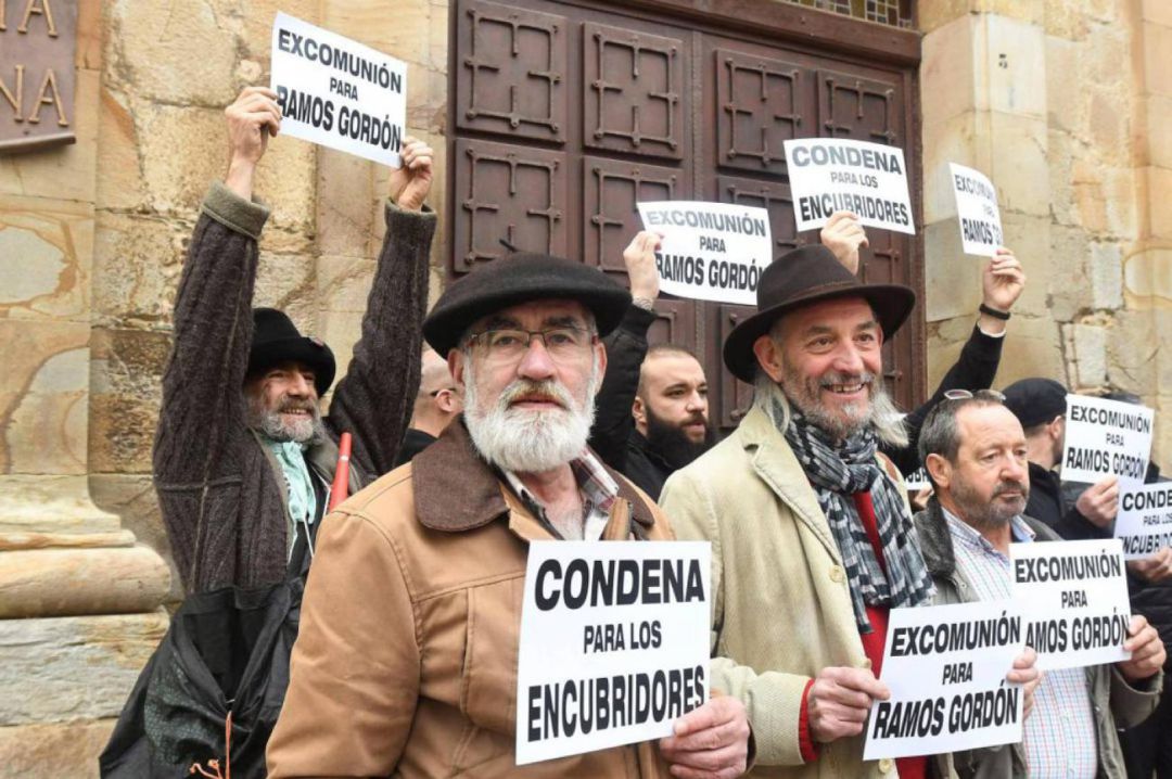 Imagen de una protesta por los abusos sexuales en la Diócesis de Astorga Imagen de una protesta por los abusos sexuales en la Diócesis de Astorga
