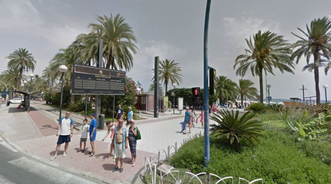 Parada del TRAM en la playa del Postiguet Parada del TRAM en la playa del Postiguet