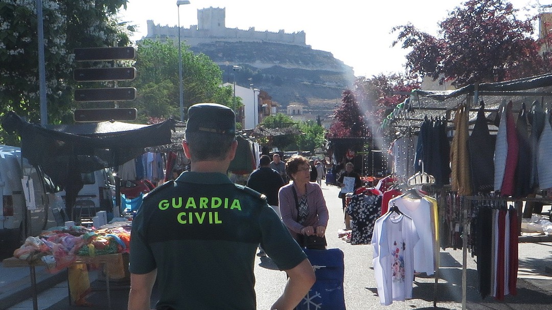 Desmantelado en Peñafiel un grupo que se dedicaba a la venta de ropa procedente de robos