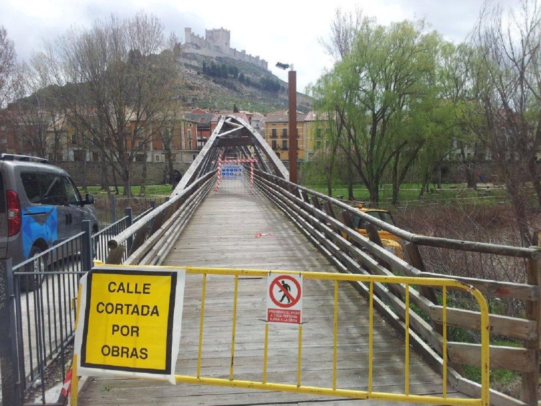 Estado de la pasarela justo antes de comenzar los trabajos de desmontaje Estado de la pasarela justo antes de comenzar los trabajos de desmontaje