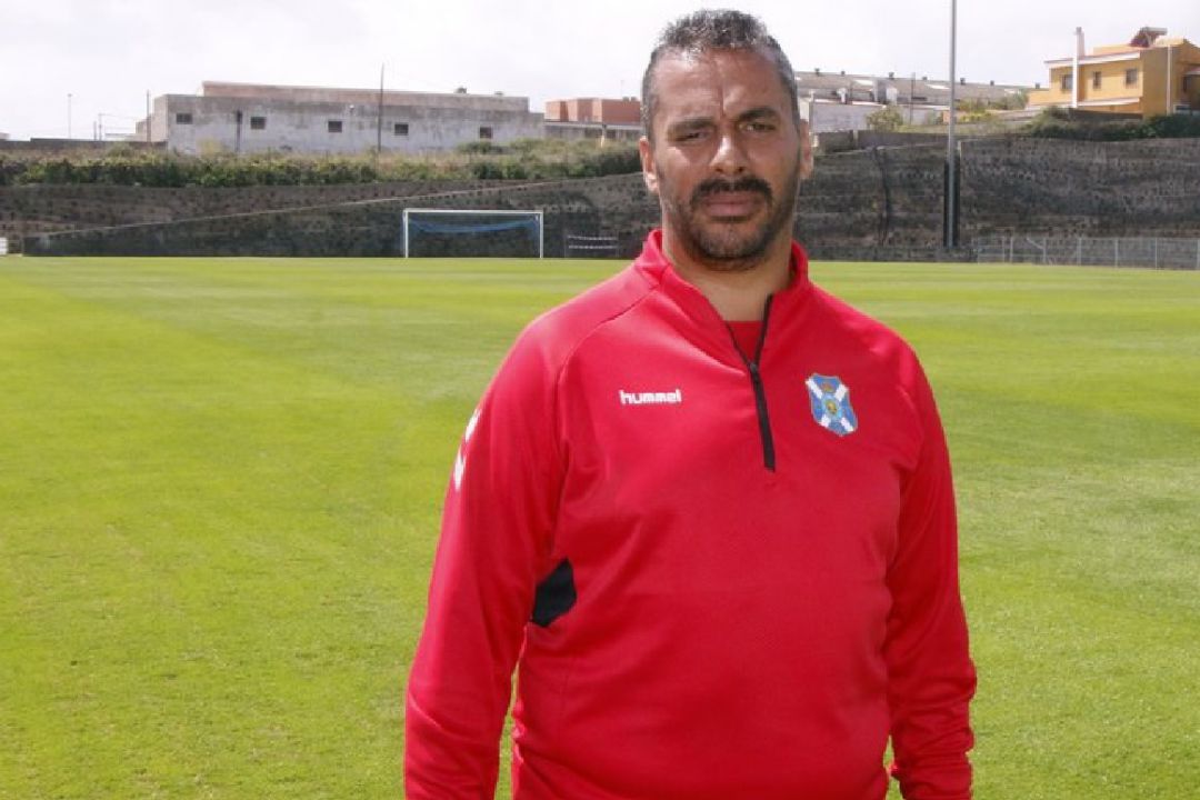 El técnico seguirá en el banquillo del filial blanquiazul El técnico seguirá en el banquillo del filial blanquiazul