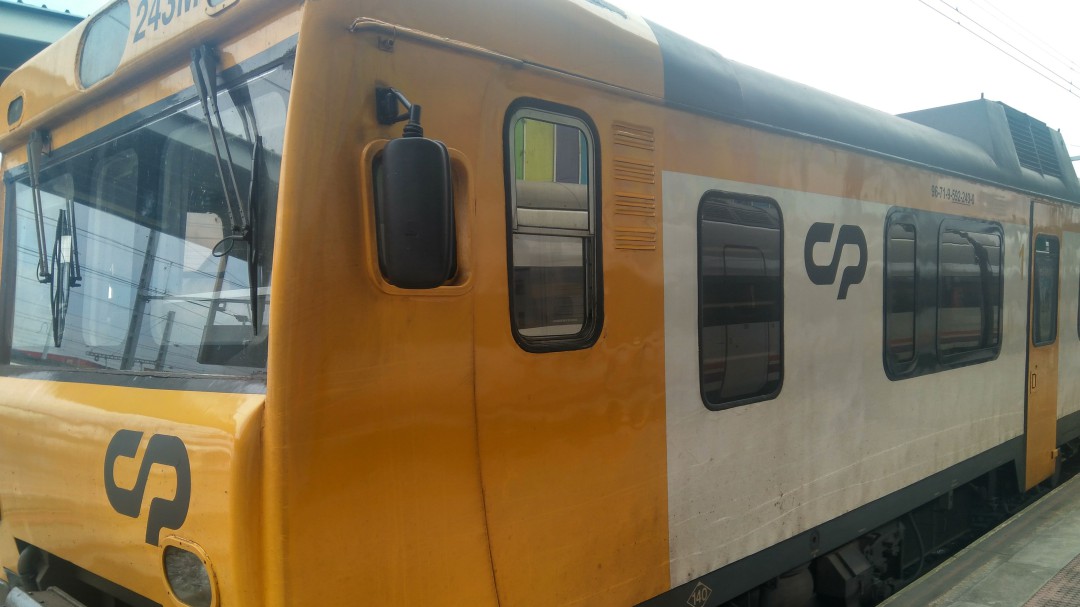 La CGT Galicia exige a RENFE mejorar los obsoletos trenes a Barcelona, Euskadi, Madrid y Porto