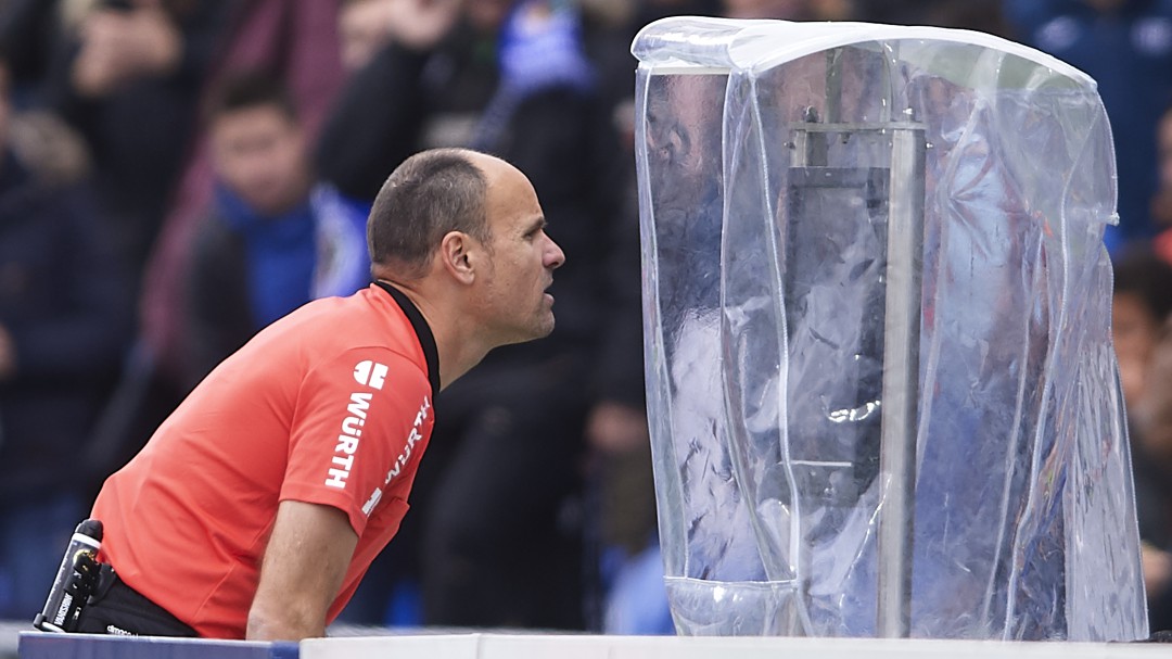 Mateu Lahoz: "El VAR ayuda a valorar lo difícil que es nuestra profesión"