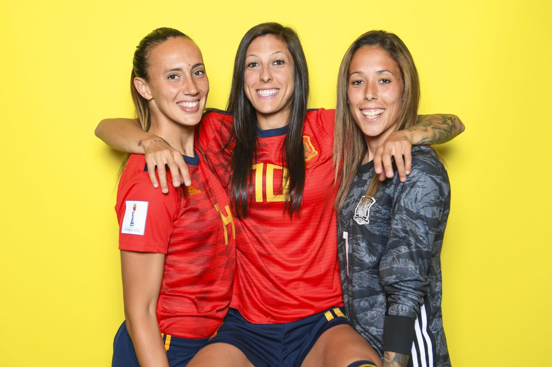 Virginia Torrecilla, Jenny Hermoso y Lola Gallardo, antes del inicio del Mundial. Virginia Torrecilla, Jenny Hermoso y Lola Gallardo, antes del inicio del Mundial.
