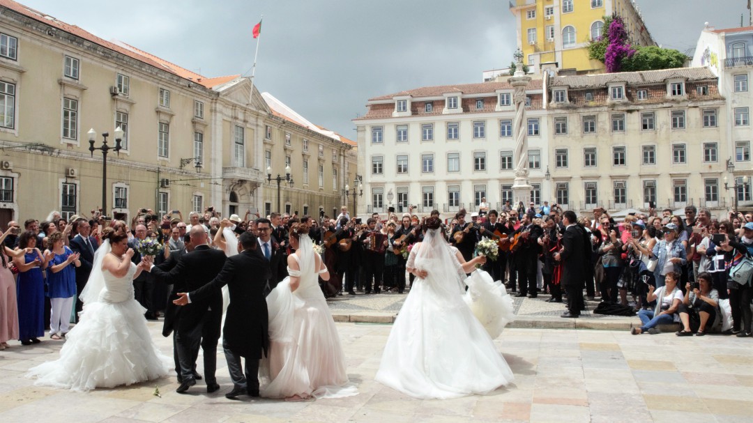 Lisboa solamente apoya el amor 'tradicional': veto a los matrimonios LGTBI en las fiestas de la ciudad