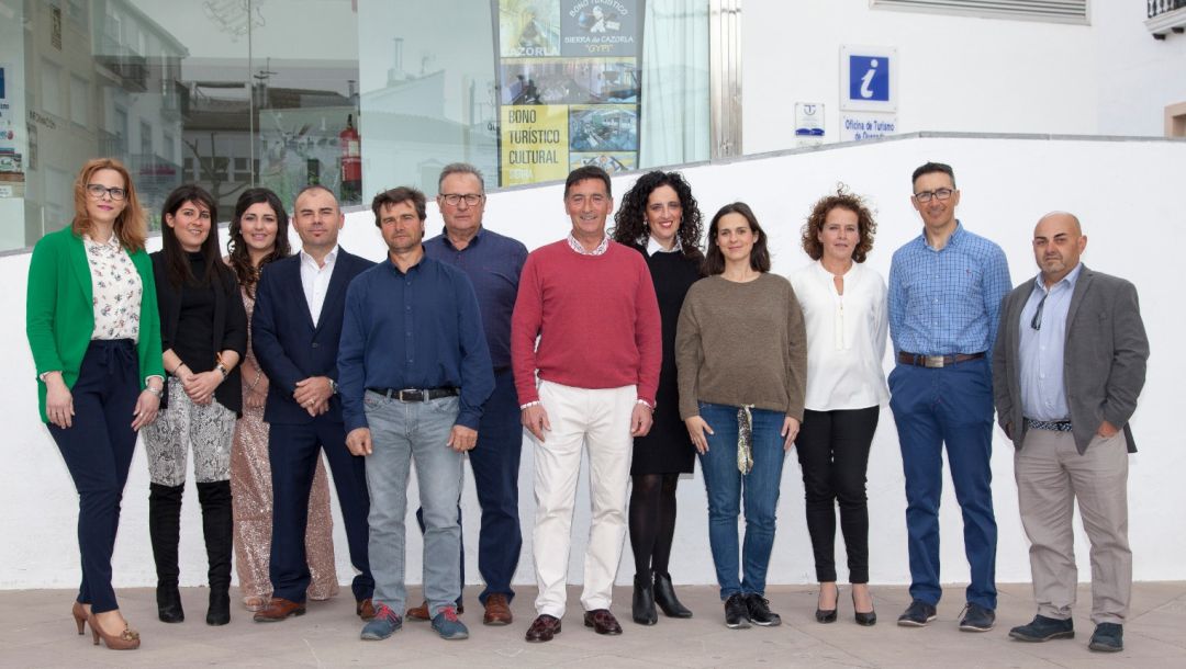 Juan Pablo Sánchez Palacios, en el centro de la imagen, con el resto de la candidatura del PP a las pasadas Municipales. Juan Pablo Sánchez Palacios, en el centro de la imagen, con el resto de la candidatura del PP a las pasadas Municipales.