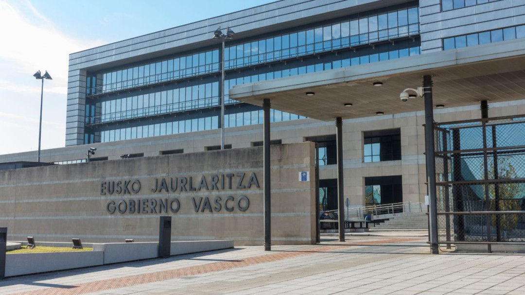 Permisos parentales iguales de 18 semanas para los funcionarios vascos a partir del 1 de septiembre