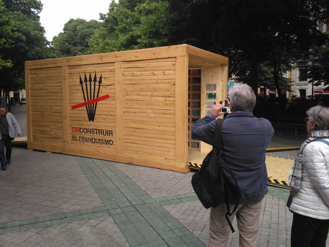 Deconstruyendo el franquismo Deconstruyendo el franquismo