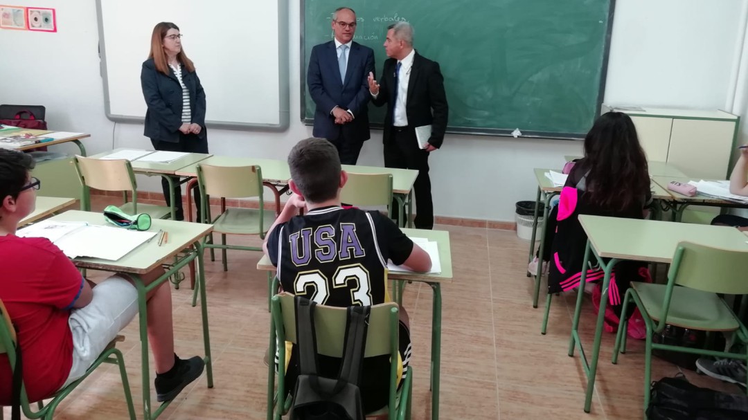 Van Grieken cree que "merece la pena" mantener los exámenes de recuperación en junio
