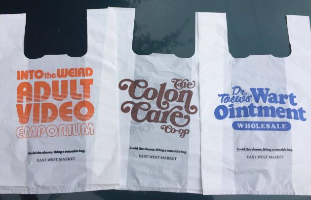 El centro de alimentación ha diseñado tres tipos de bolsas para la ocasión. El centro de alimentación ha diseñado tres tipos de bolsas para la ocasión.
