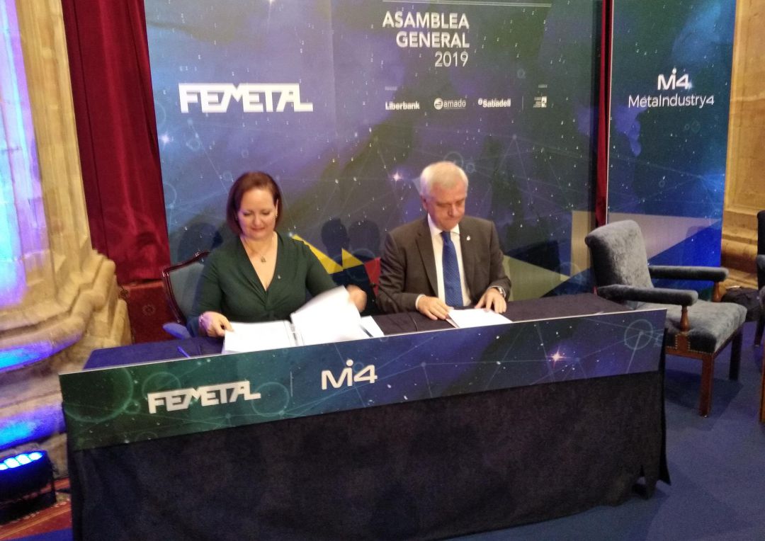 El presidente de Femetal, Guillermo Ulacia, y la secretaria general, María Pérez, antes de comenzar la clausura de la Asamblea General de la entidad en el Hotel de la Reconquista de Oviedo. El presidente de Femetal, Guillermo Ulacia, y la secretaria general, María Pérez, antes de comenzar la clausura de la Asamblea General de la entidad en el Hotel de la Reconquista de Oviedo.