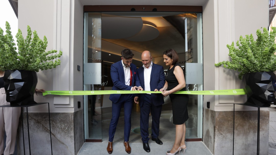 Lleno absoluto en la inauguración de las nuevas oficinas de Nayar Systems en la avenida Casalduch de Castelló