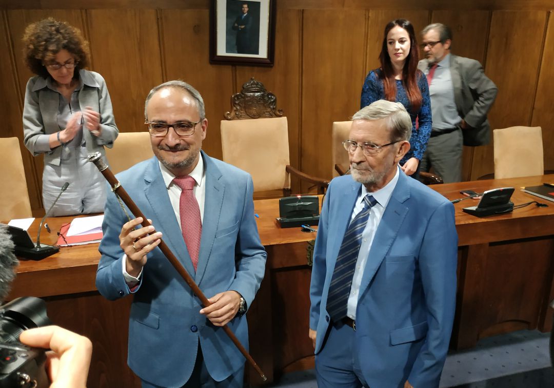 Olegario Ramón devuelve al PSOE la alcaldía de Ponferrada