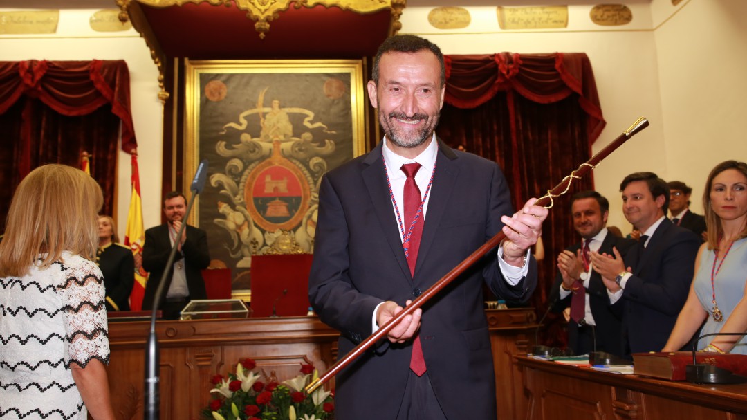 Carlos González es reelegido alcalde de Elche